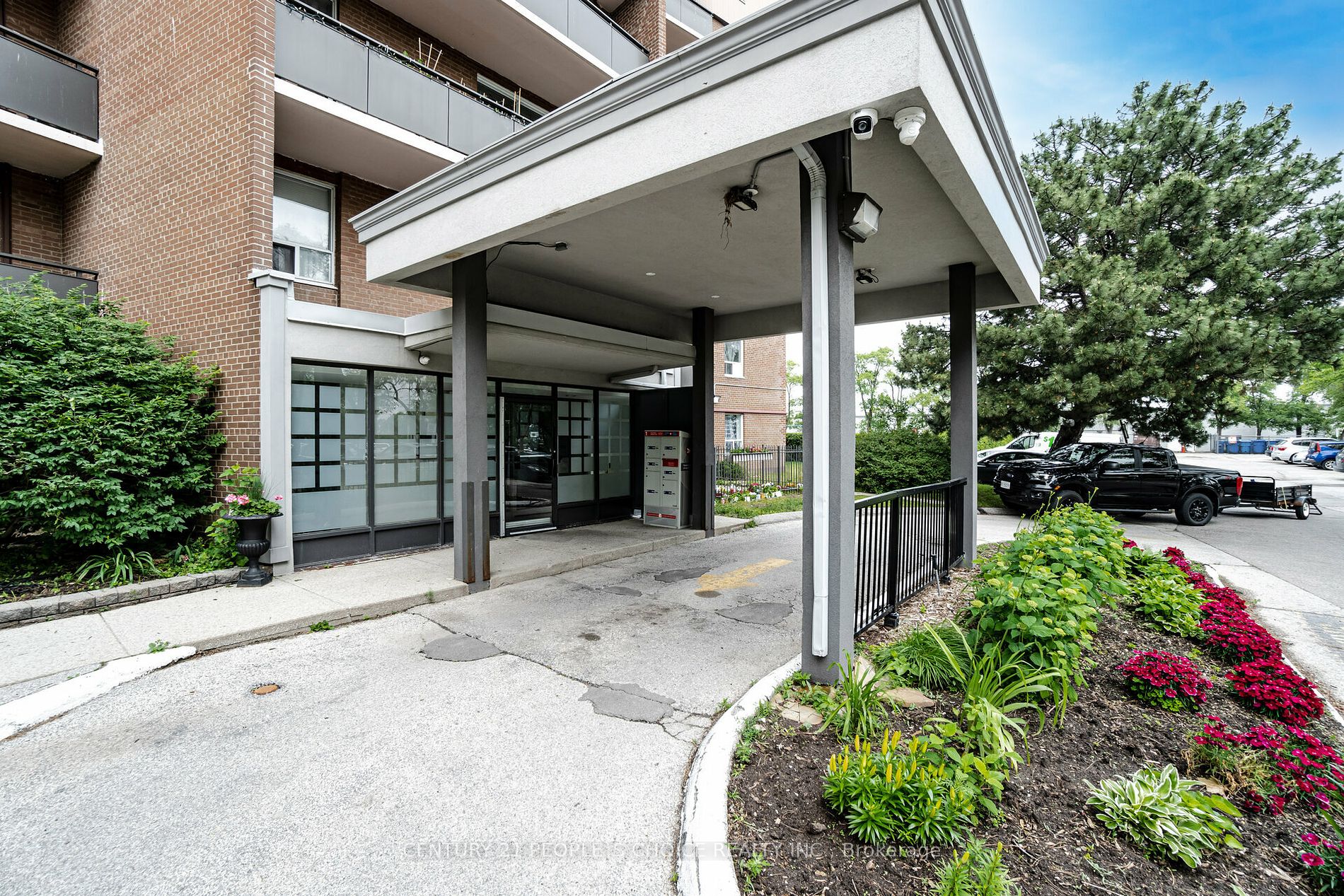 3065 Queen Frederica Drive, #205