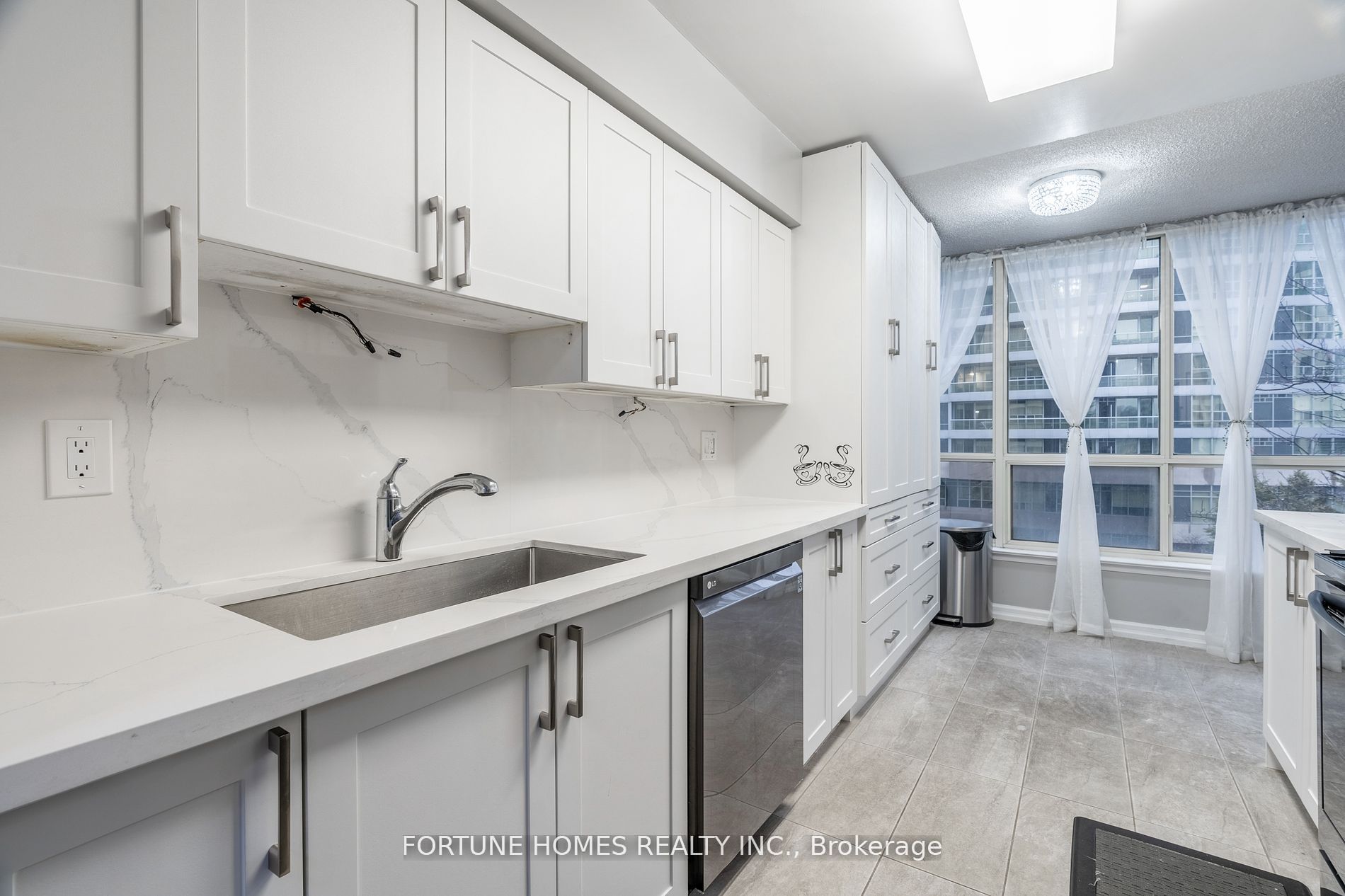 55 Elm Drive W, #311