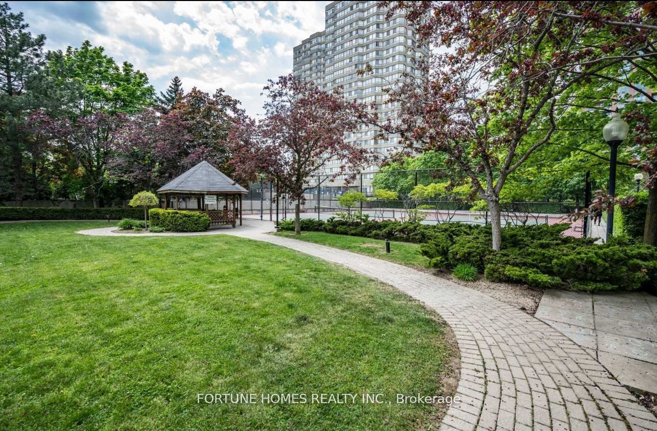 55 Elm Drive W, #311
