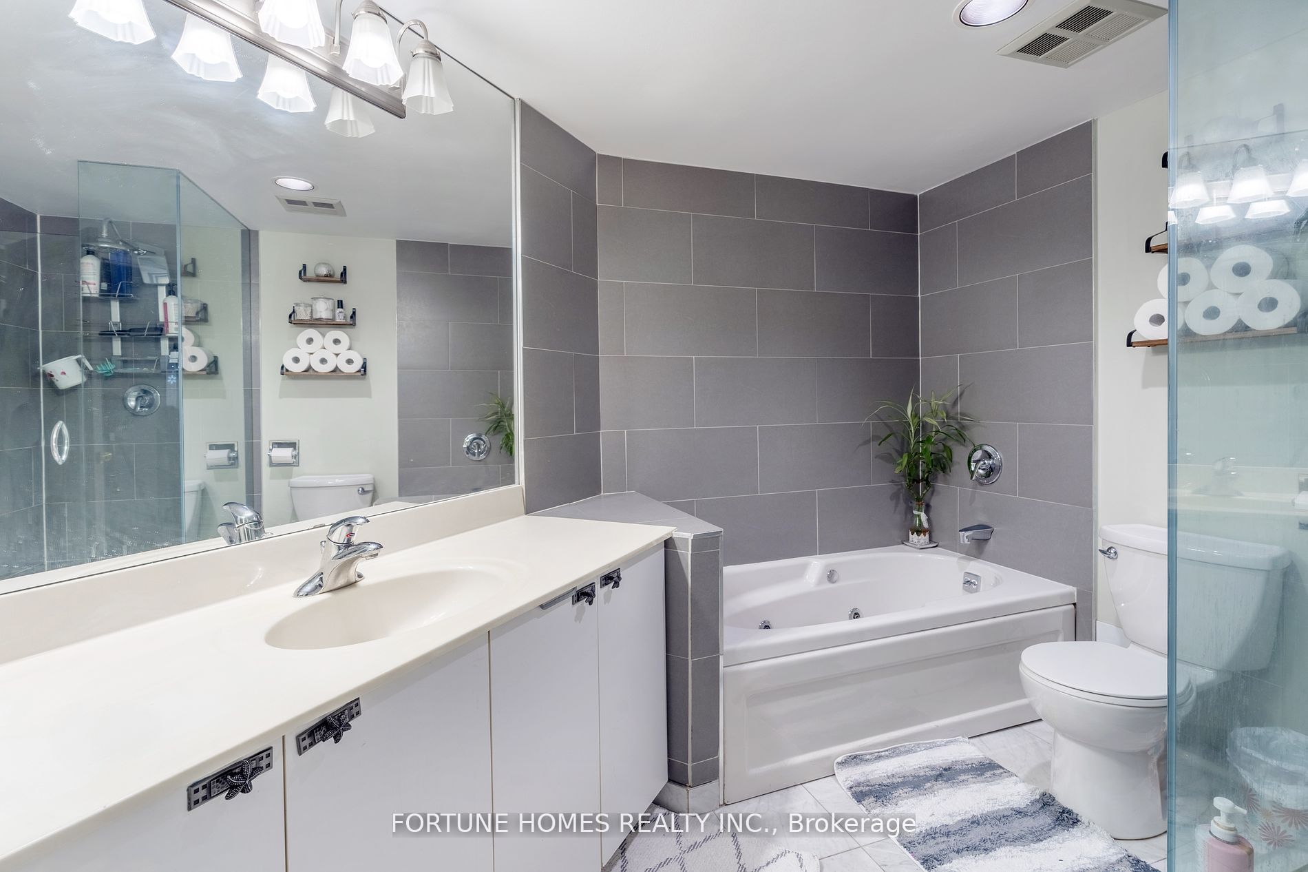 55 Elm Drive W, #311