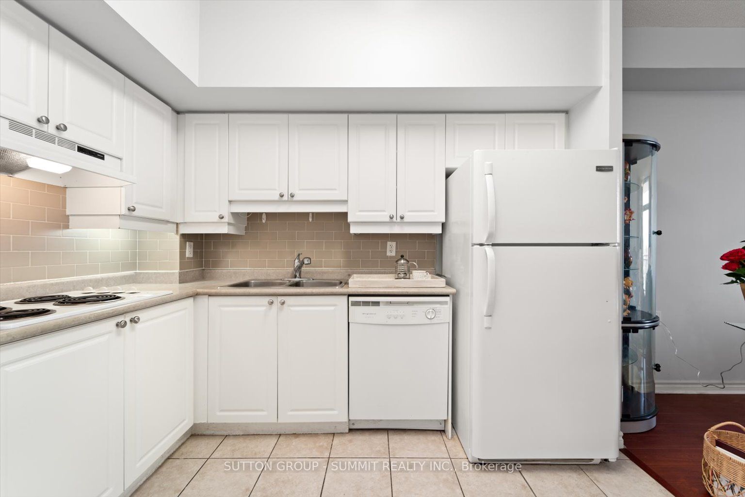 810 Scollard Court, #701