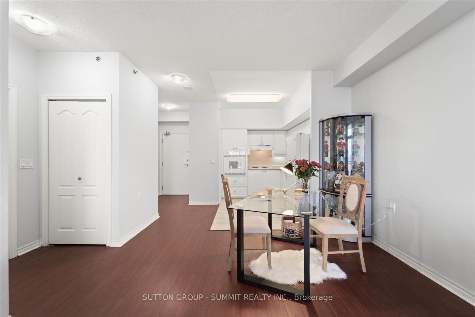 810 Scollard Court, #701