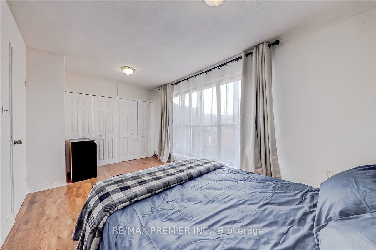 10 Eddystone Ave, #268