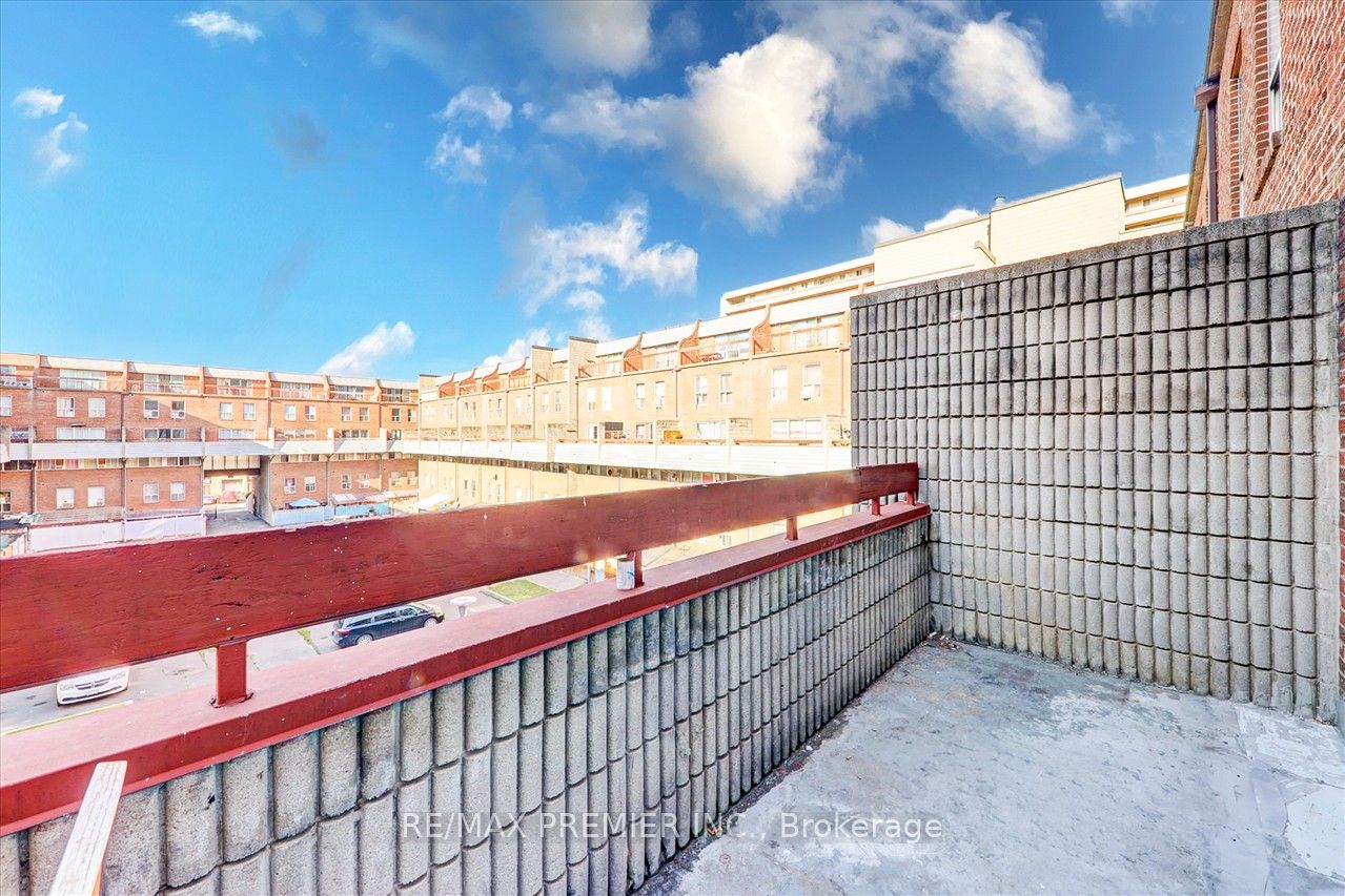 10 Eddystone Ave, #268