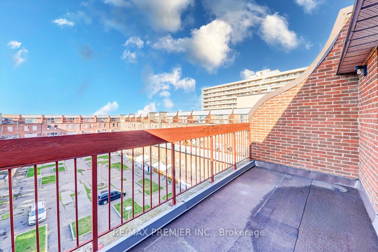 10 Eddystone Ave, #268