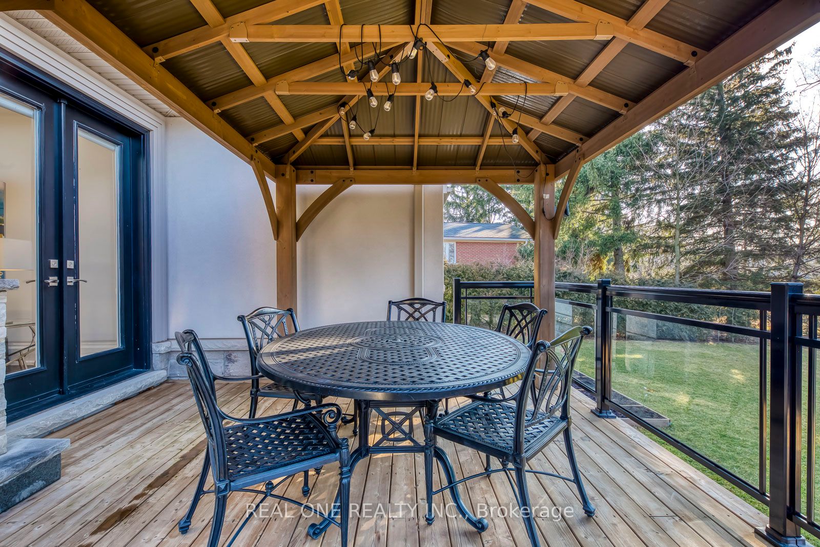 332 Sawyer Rd