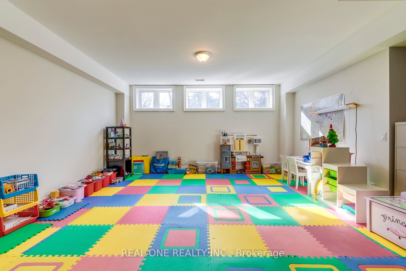 332 Sawyer Rd