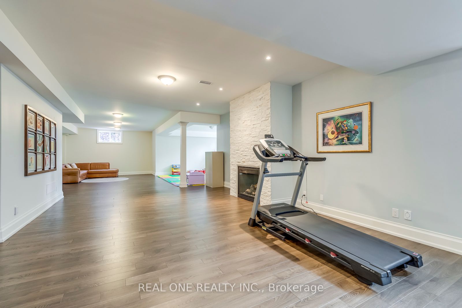 332 Sawyer Rd