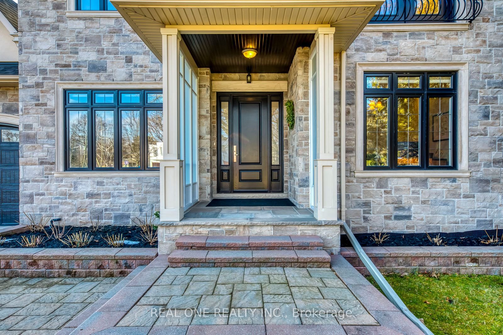 332 Sawyer Rd