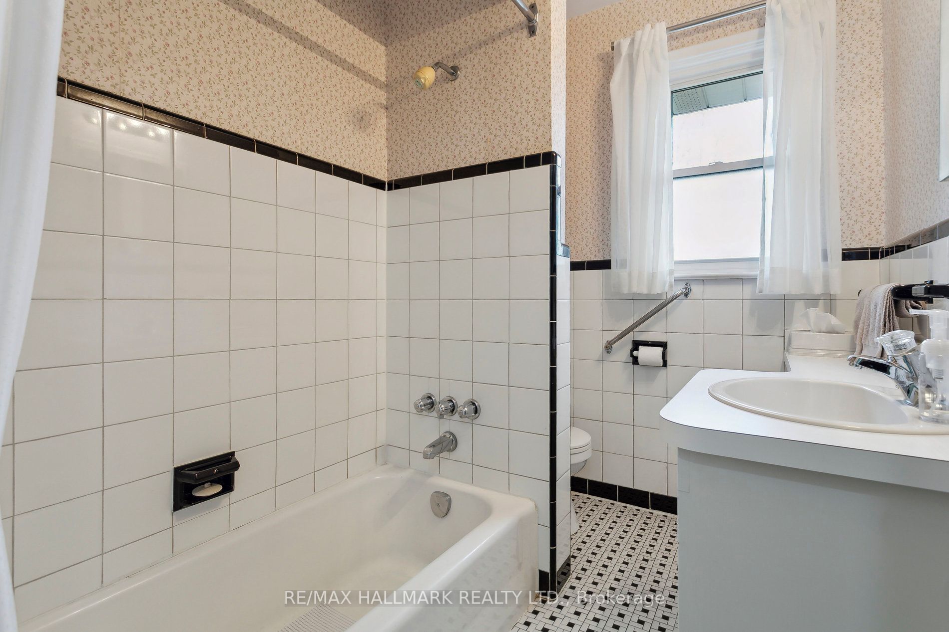 272 Renforth Drive