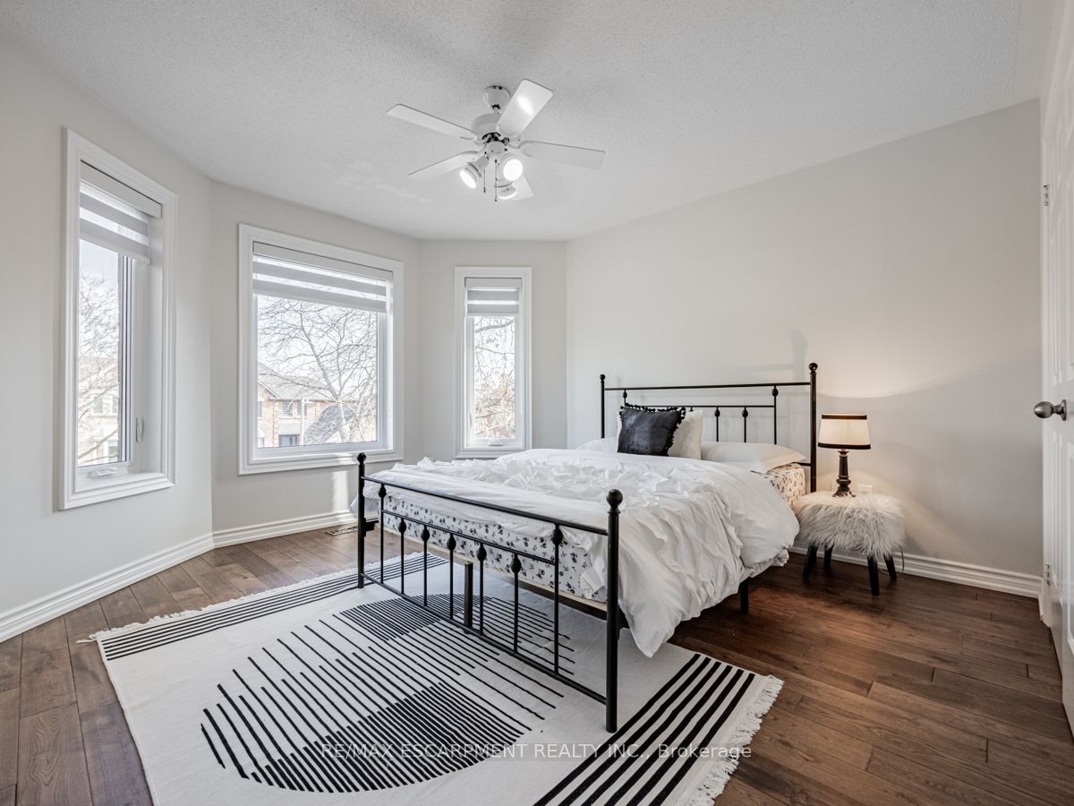 1312 Saddler Circ