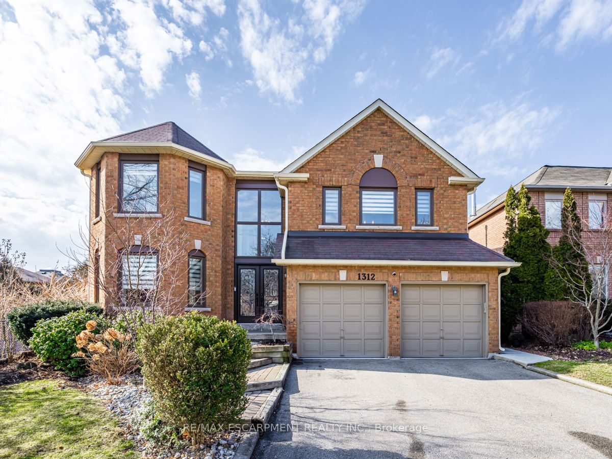 1312 Saddler Circ