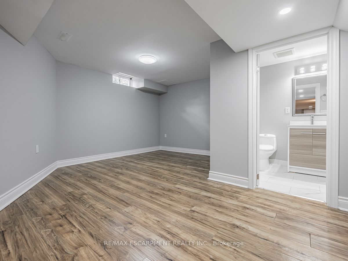 1312 Saddler Circ