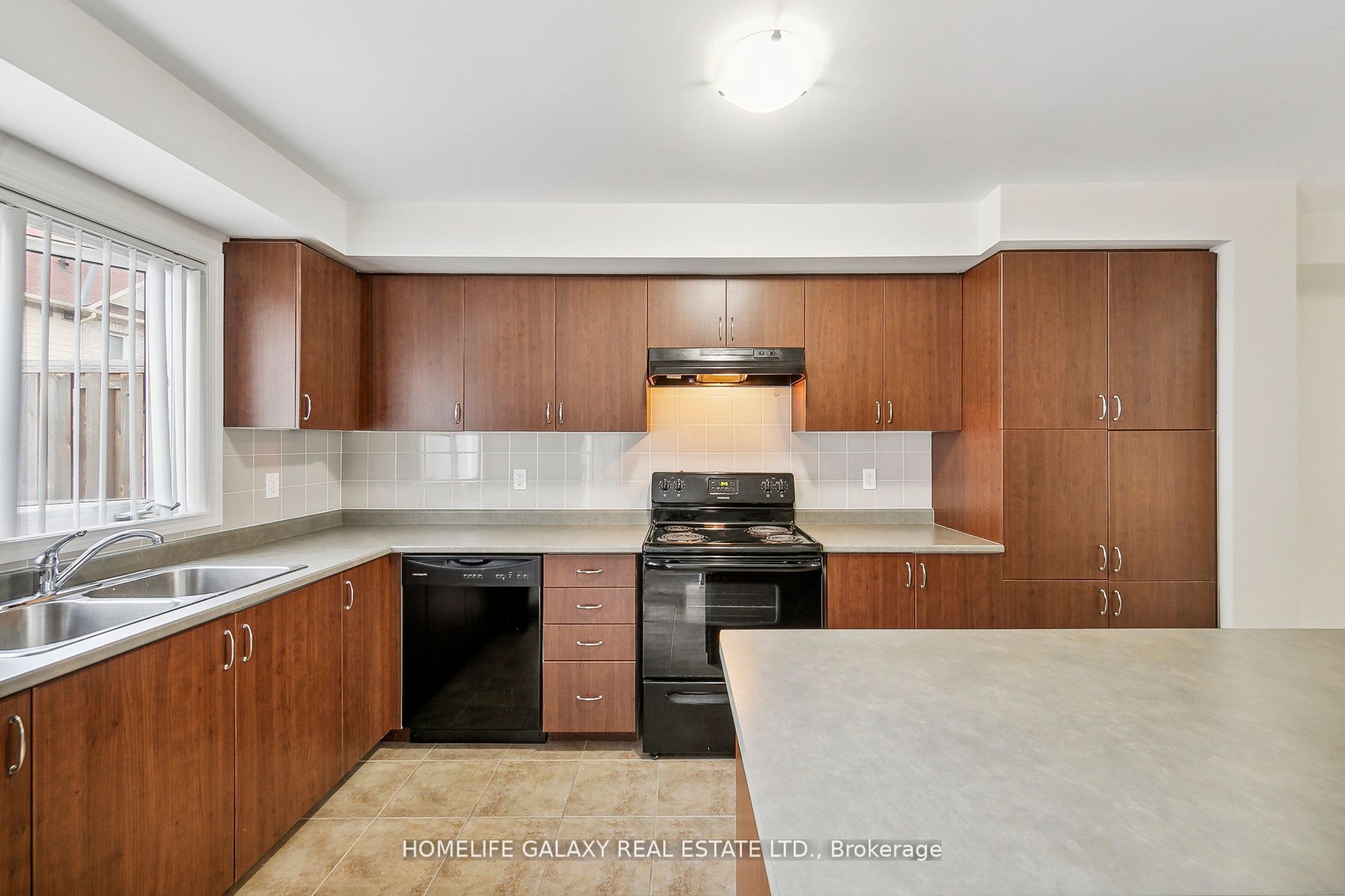 3100 Boxford Crescent, #6