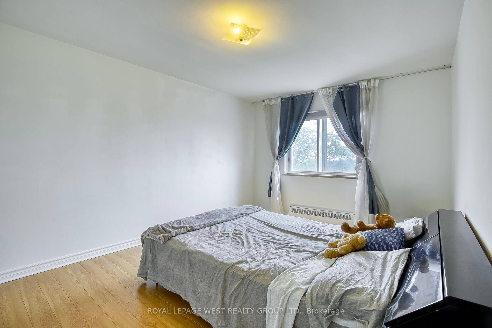 785 Browns Line, #604