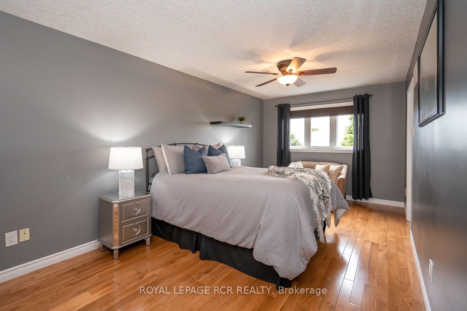 203 Walsh Cres