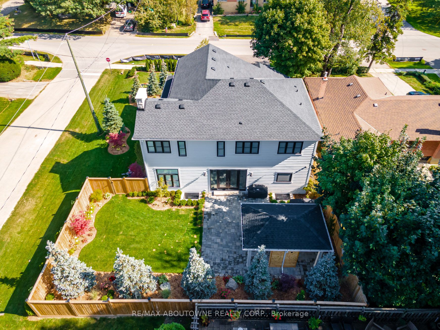1166 Sherwood Crt