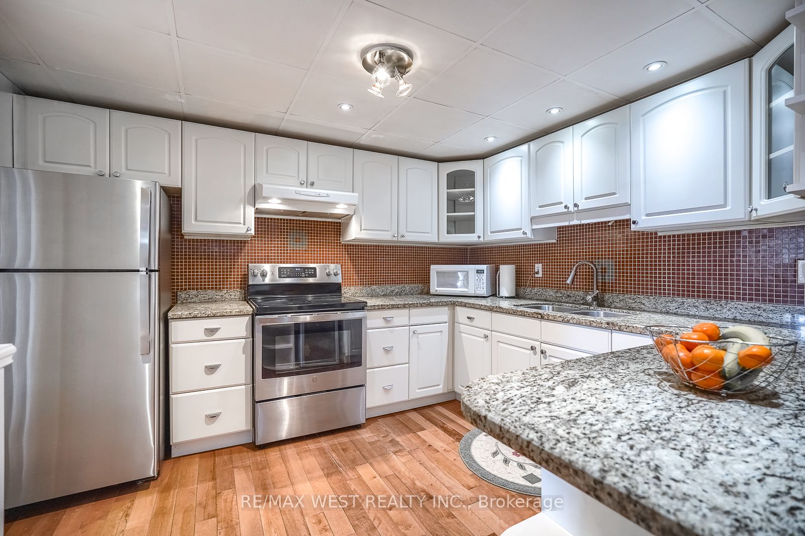 120 Falconer Dr, #3