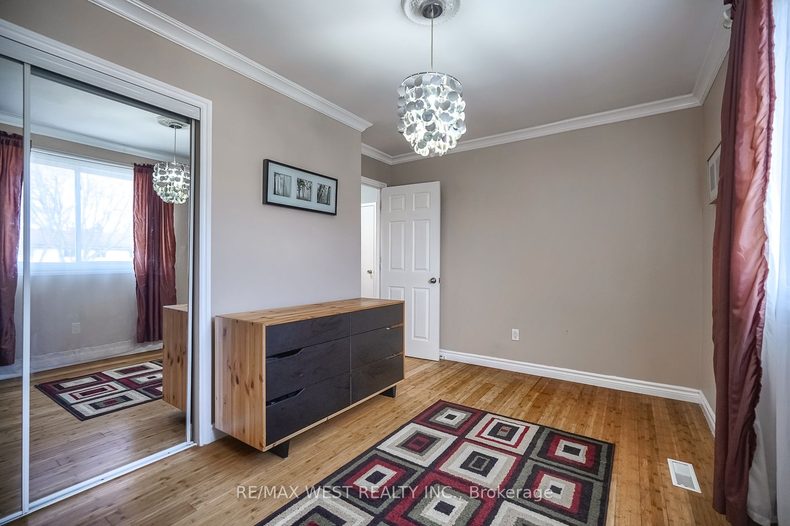 120 Falconer Dr, #3