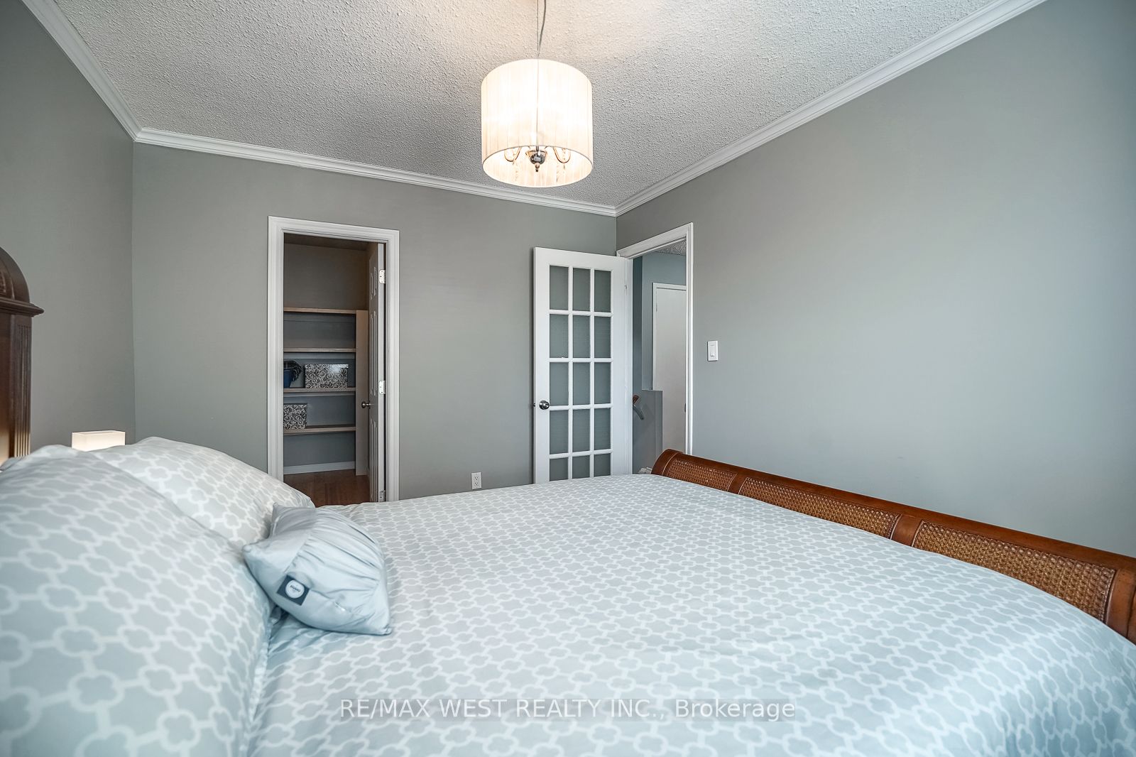 120 Falconer Dr, #3