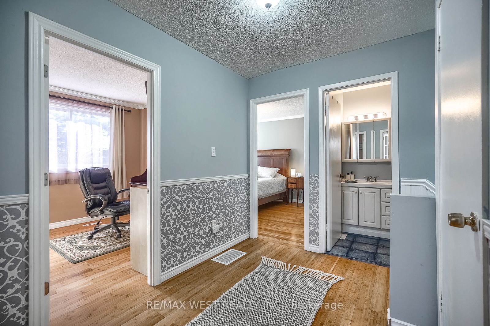 120 Falconer Dr, #3
