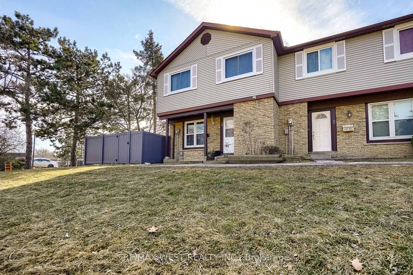 120 Falconer Dr, #3