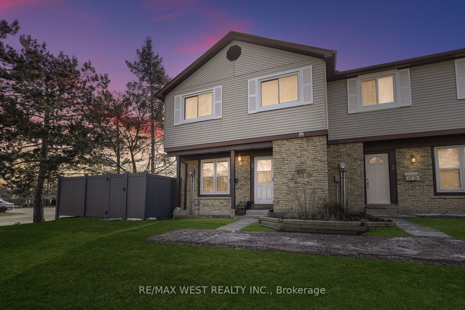 120 Falconer Dr, #3