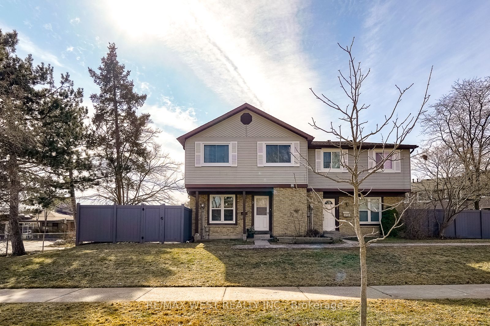 120 Falconer Dr, #3