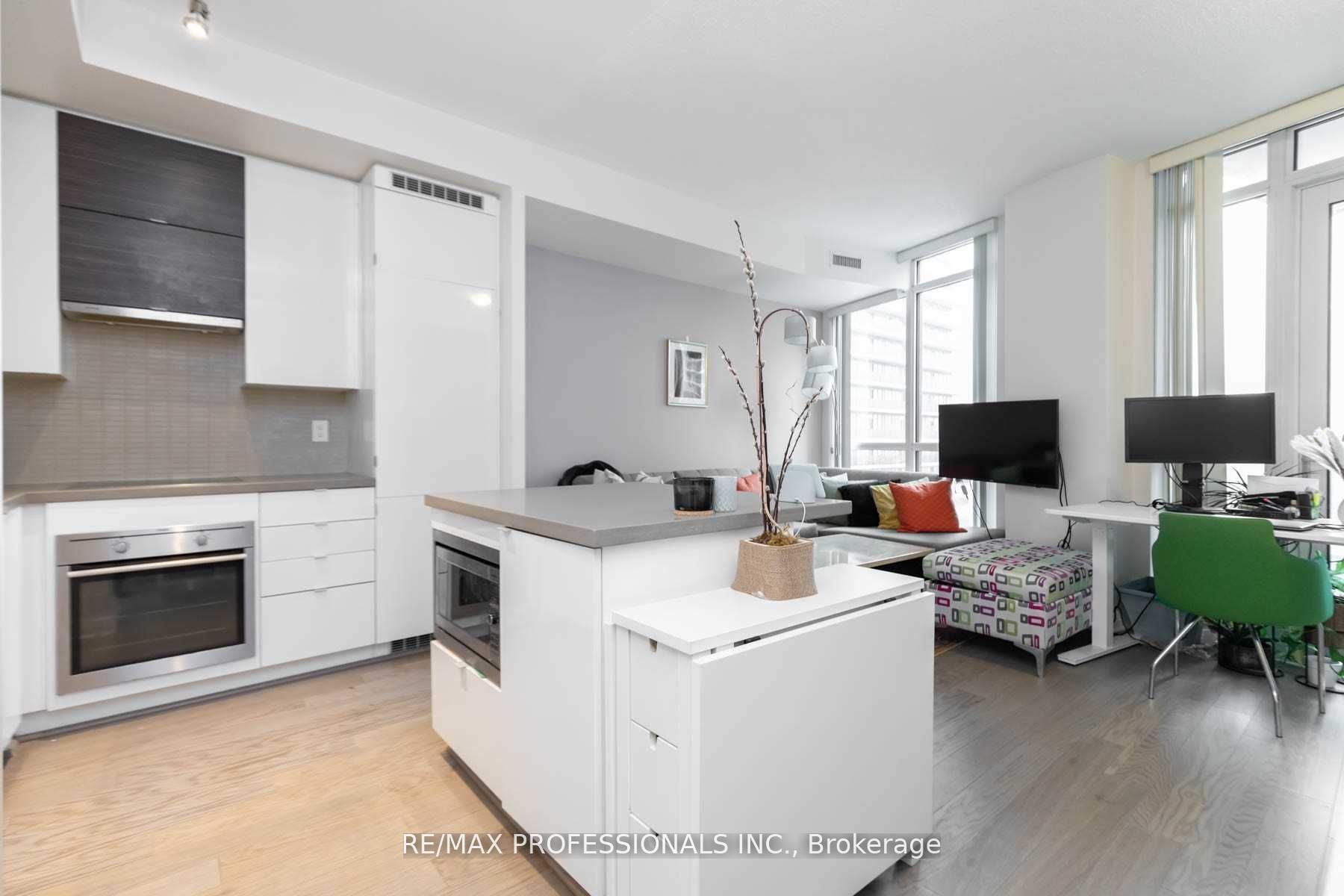 59 Annie Craig Drive, #1308