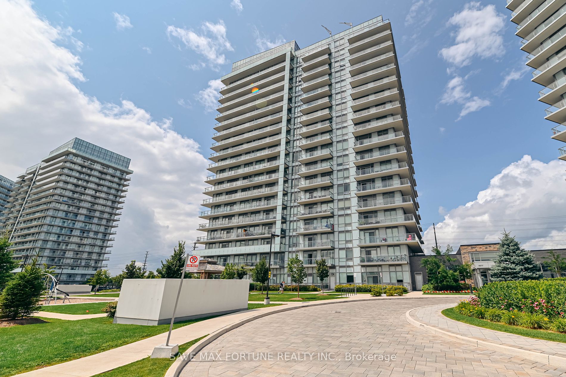 4677 Glen Erin Dr N, #401