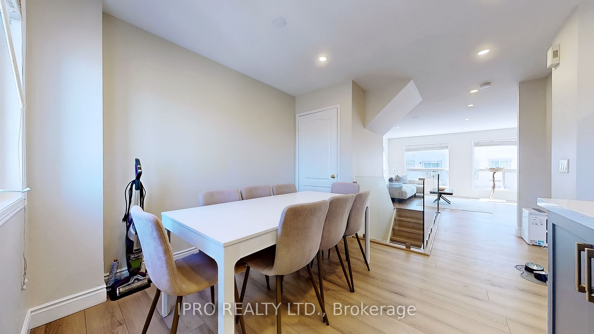 7284 Bellshire Gate, #3