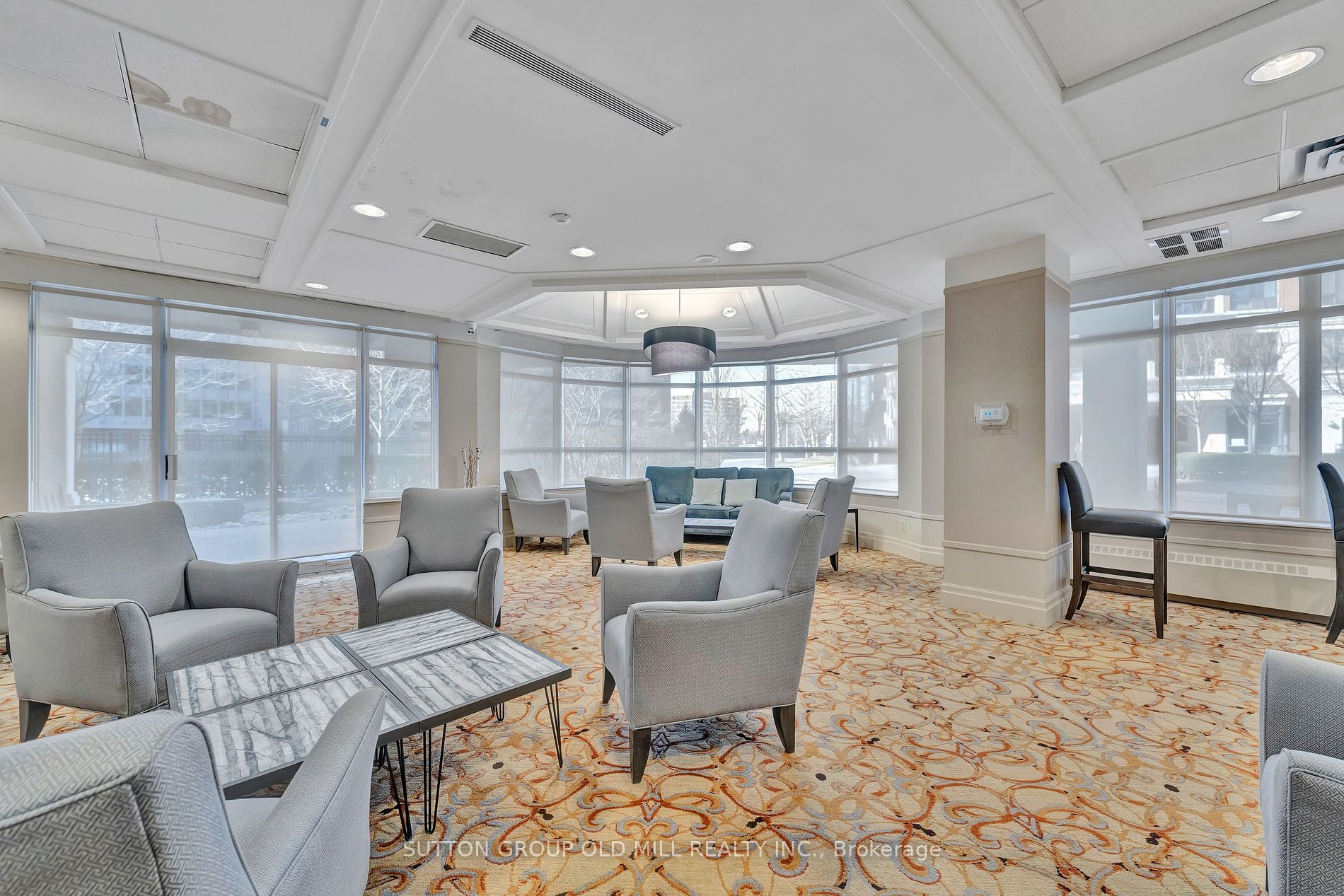 2 Aberfoyle Crescent, #411