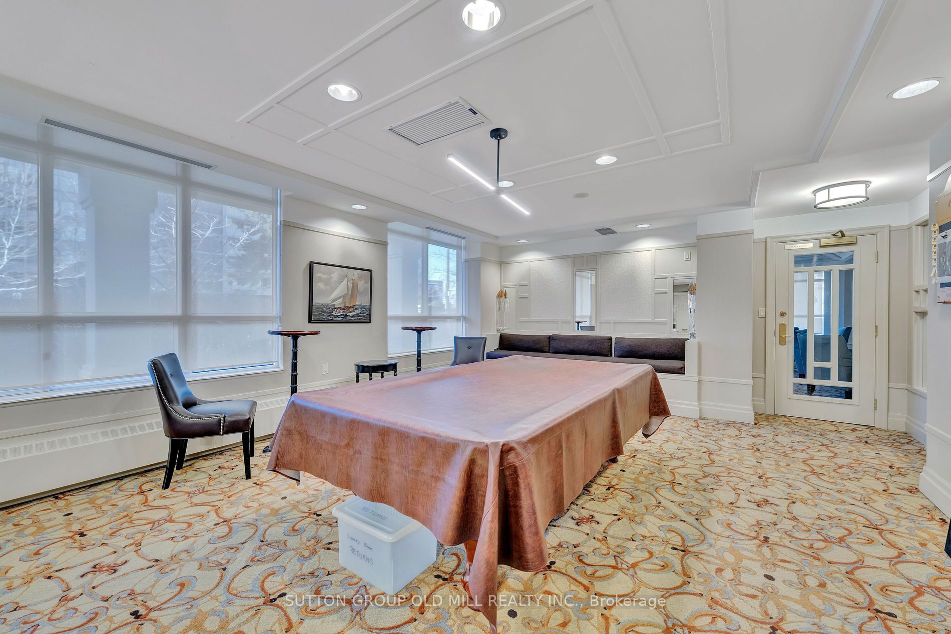 2 Aberfoyle Crescent, #411