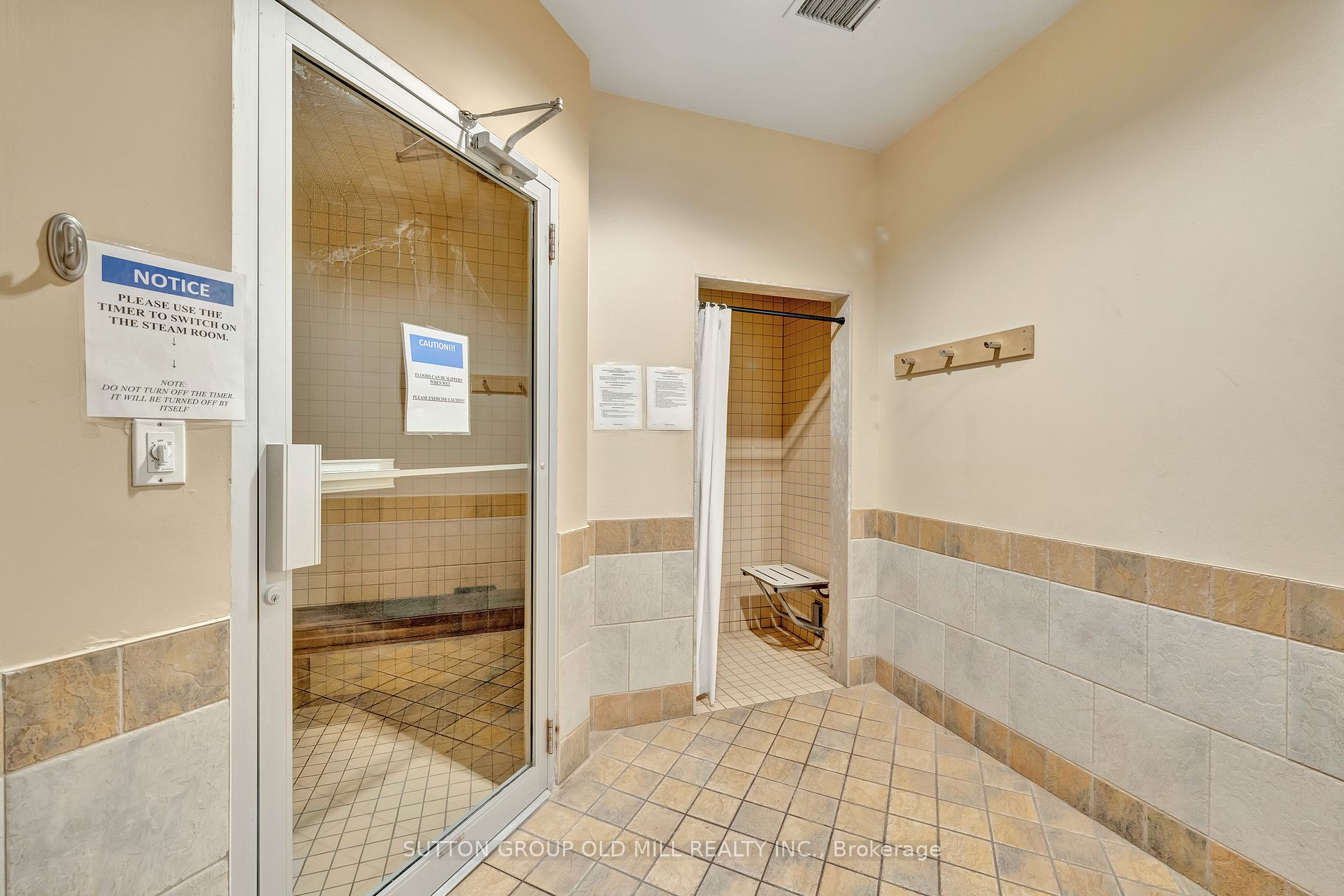 2 Aberfoyle Crescent, #411