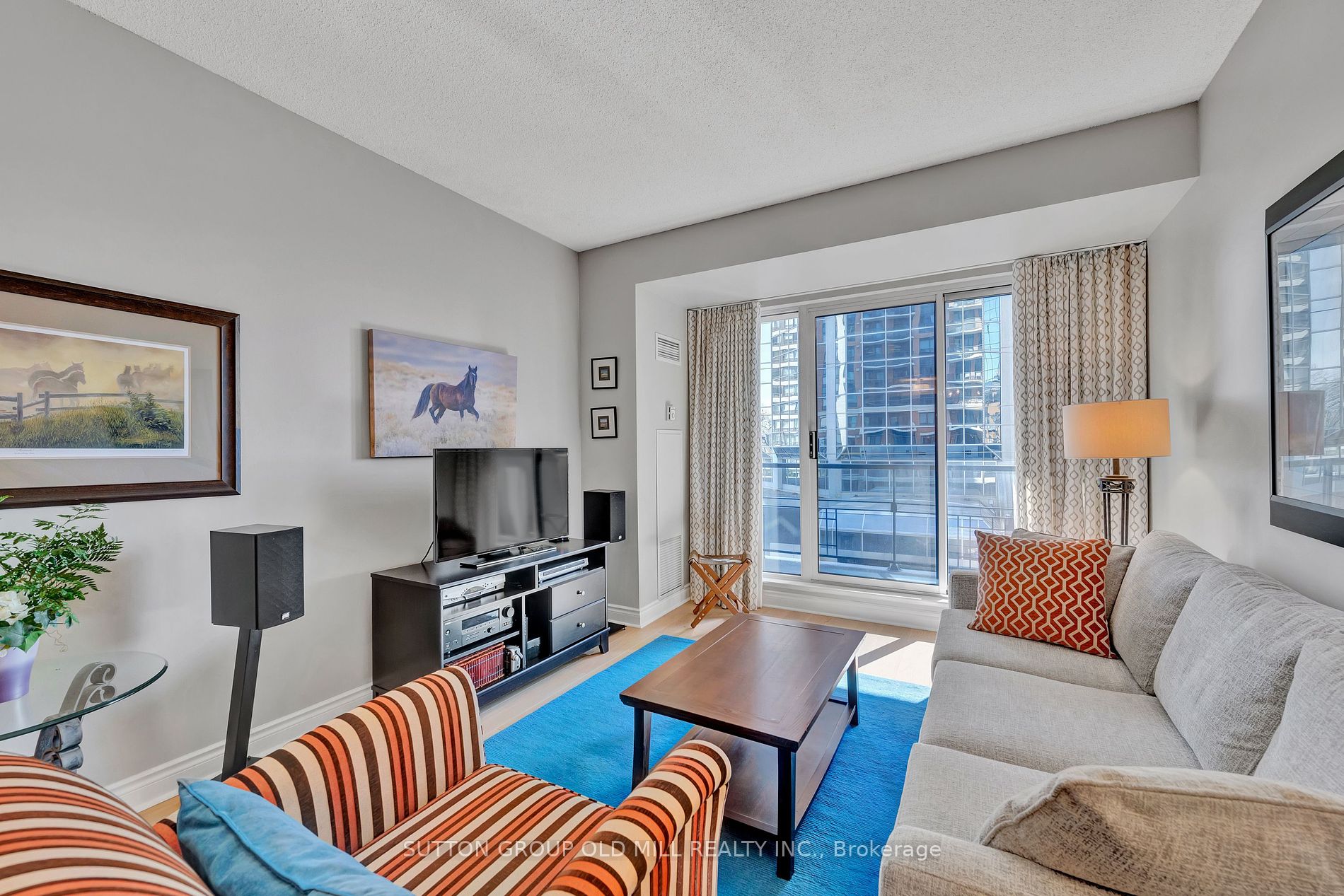 2 Aberfoyle Crescent, #411