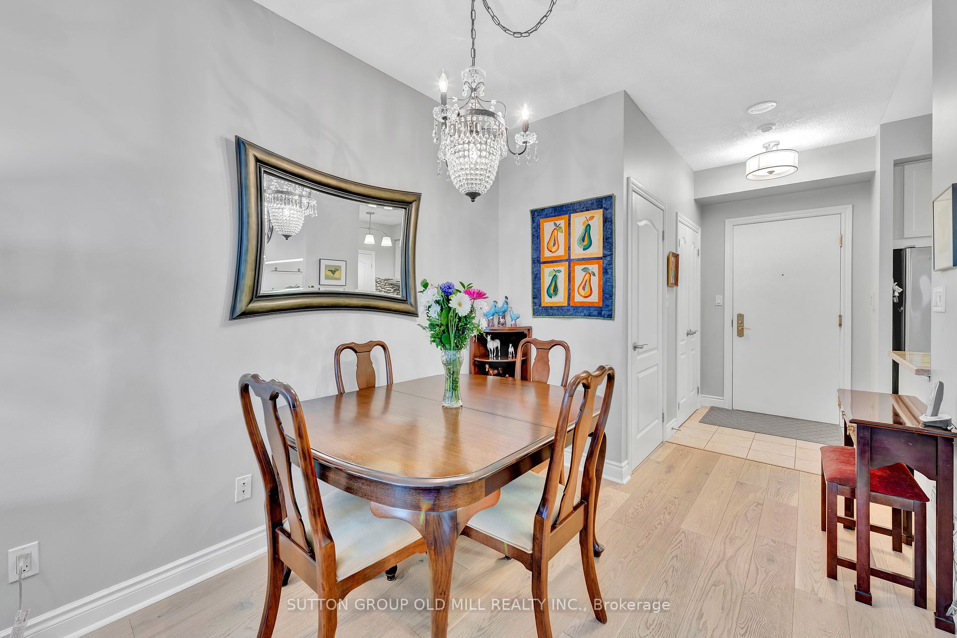2 Aberfoyle Crescent, #411
