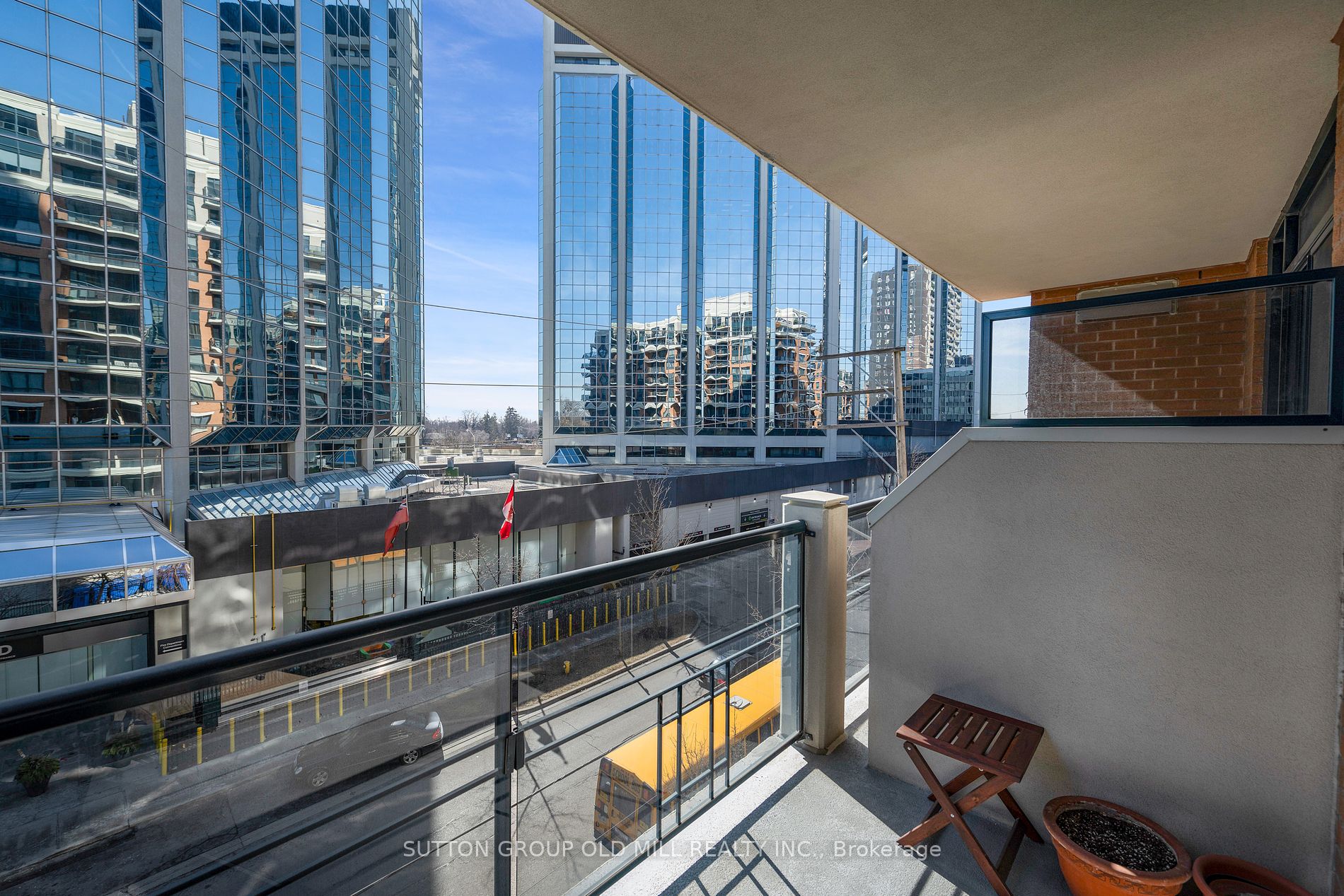 2 Aberfoyle Crescent, #411