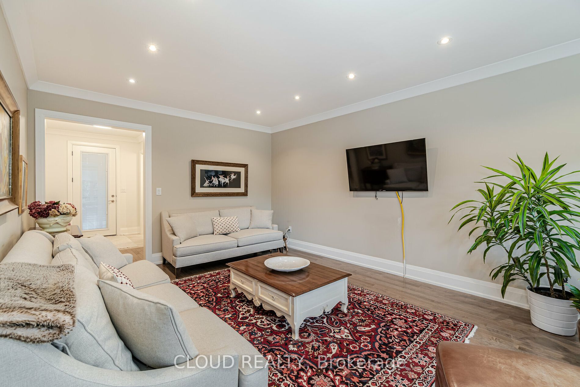 119 Russell Dr
