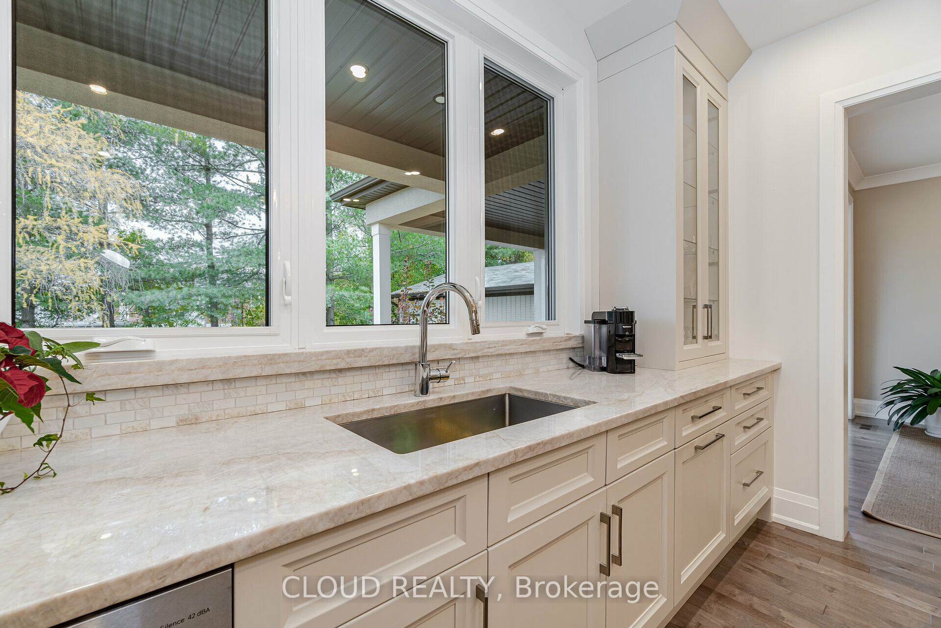 119 Russell Dr