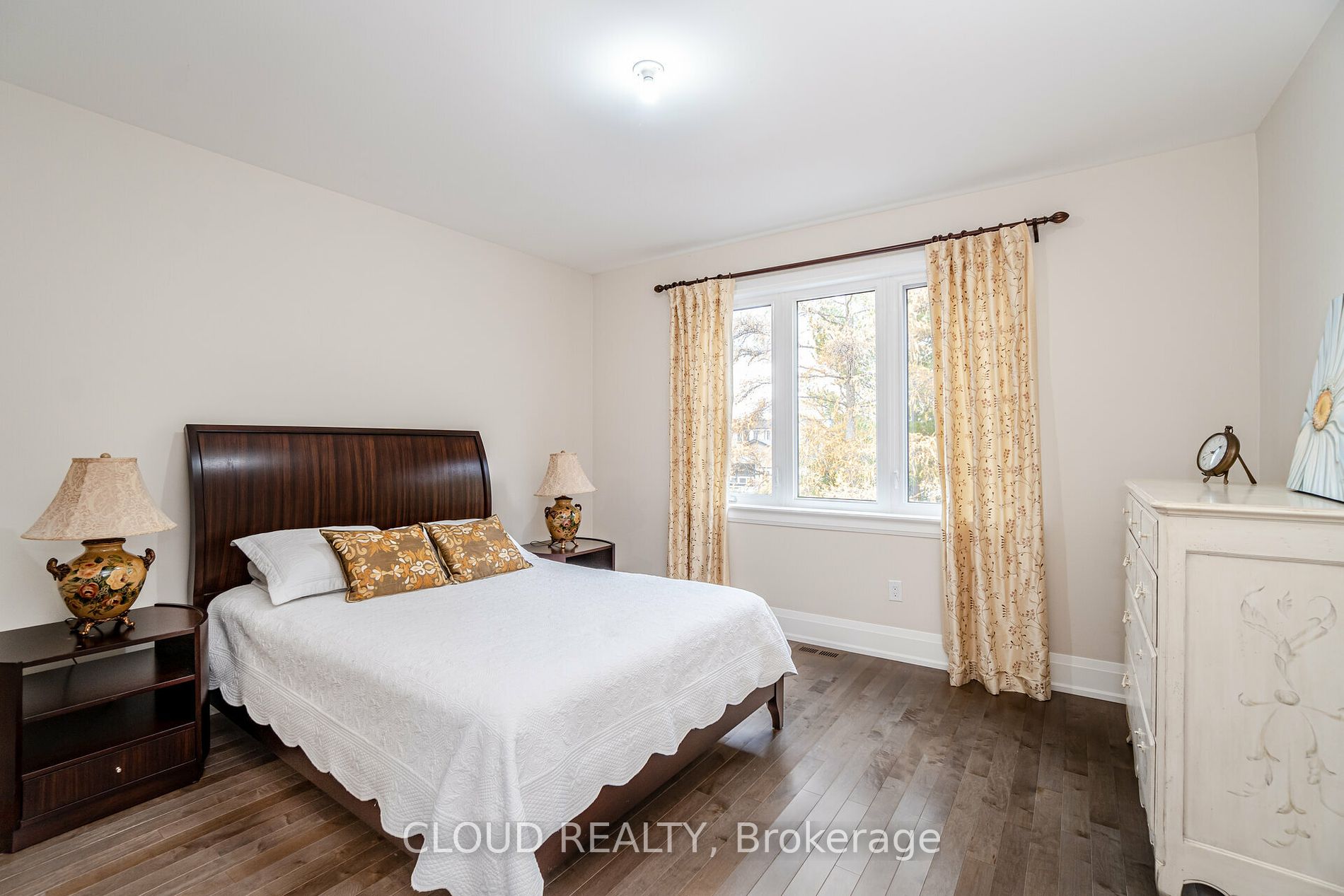 119 Russell Dr