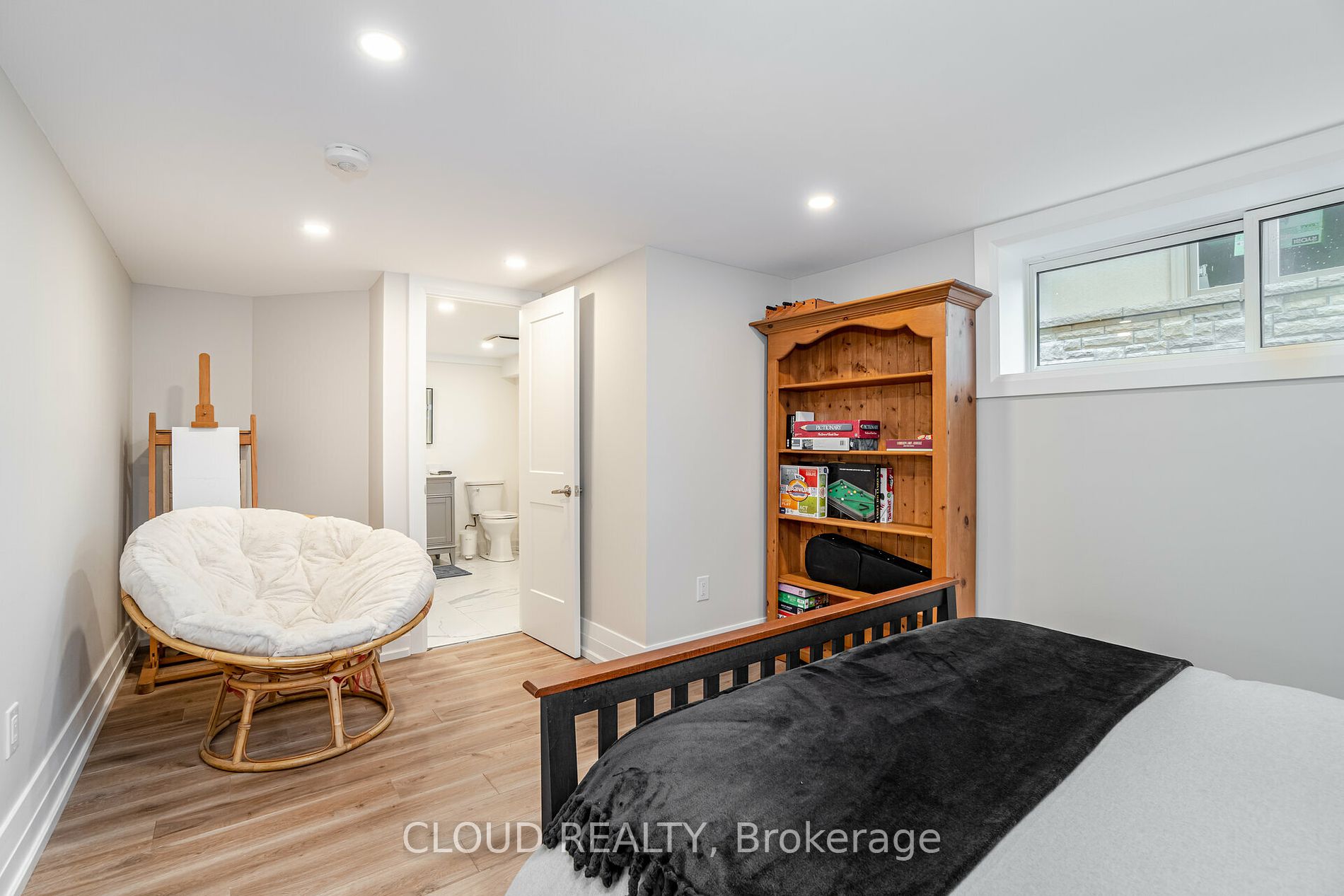 119 Russell Dr