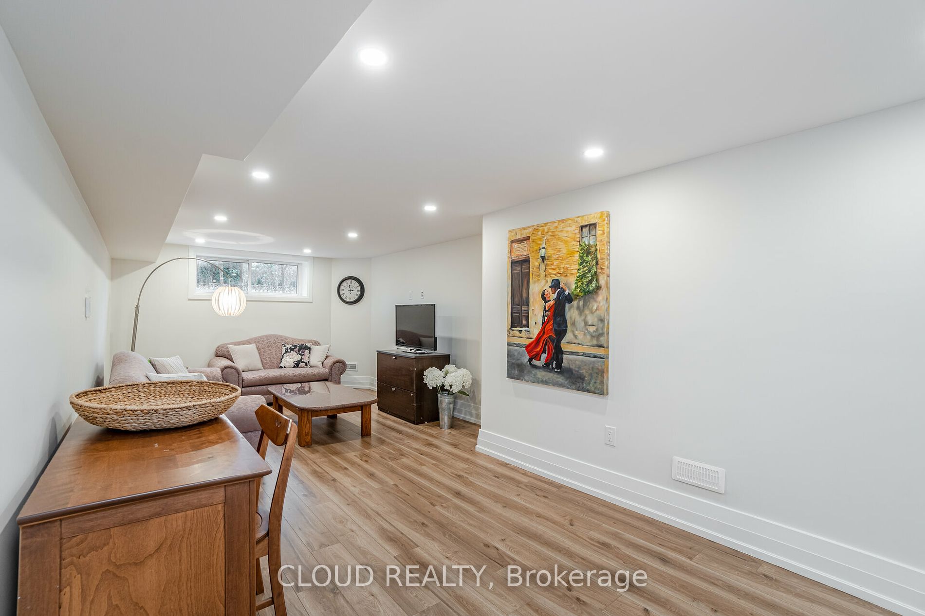119 Russell Dr