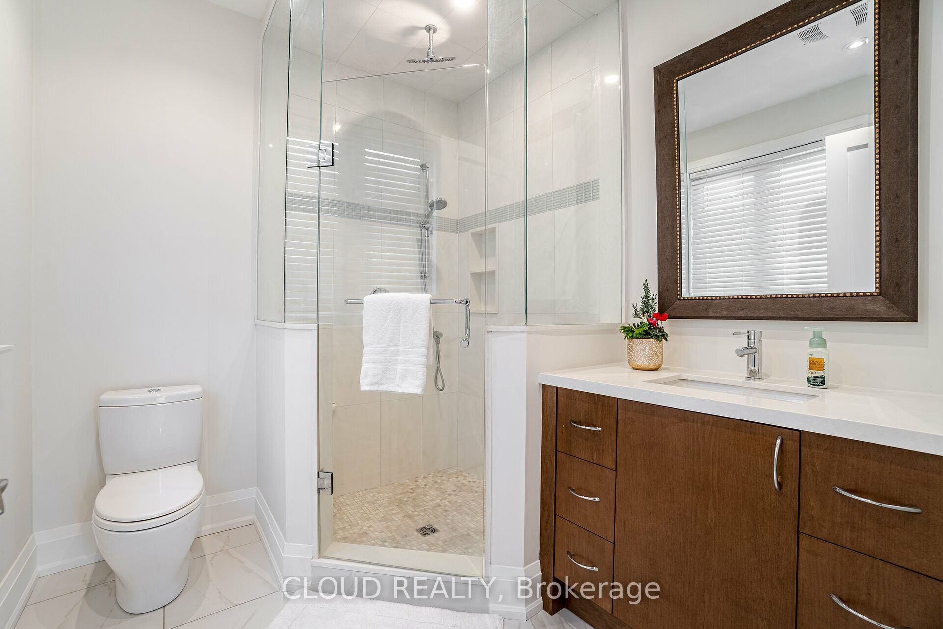 119 Russell Dr