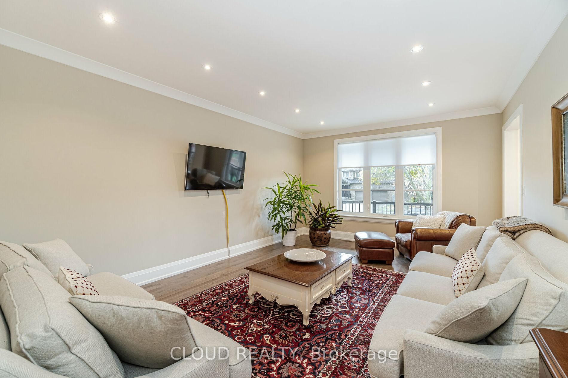 119 Russell Dr