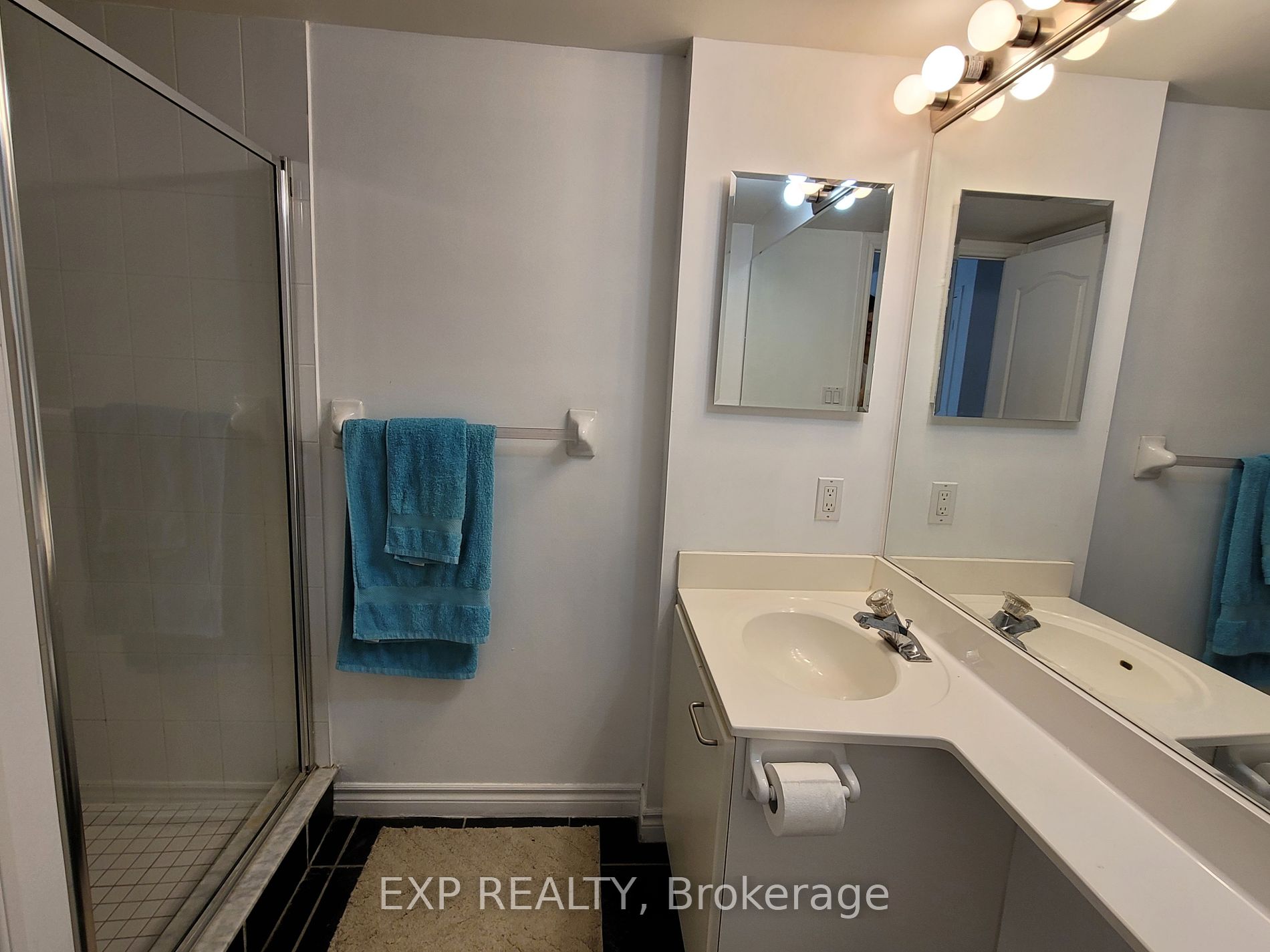 2111 Lake Shore Boulevard W #816