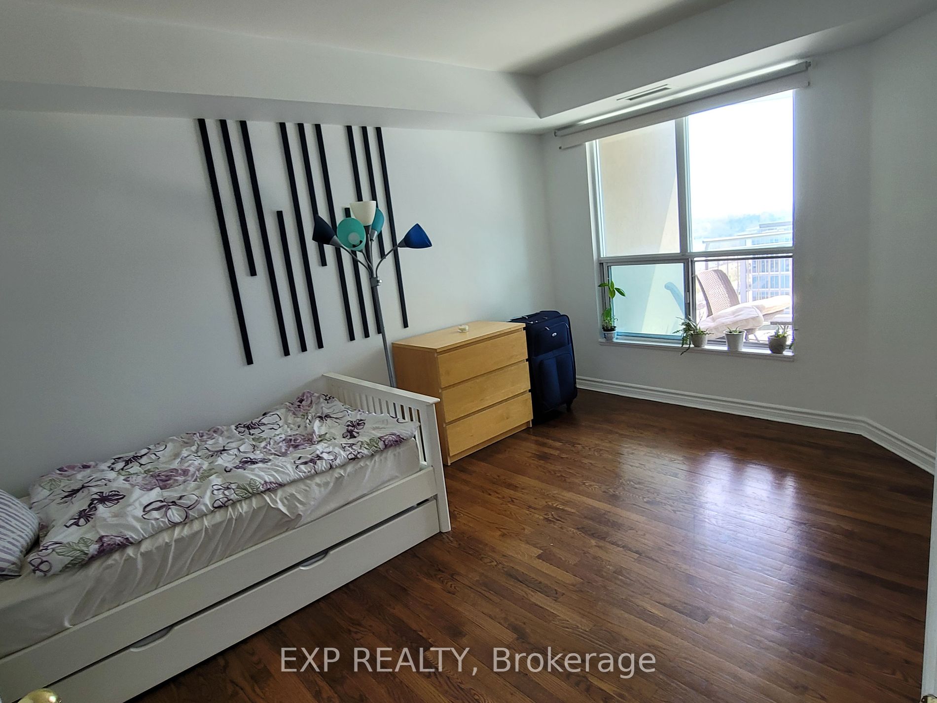 2111 Lake Shore Boulevard W #816