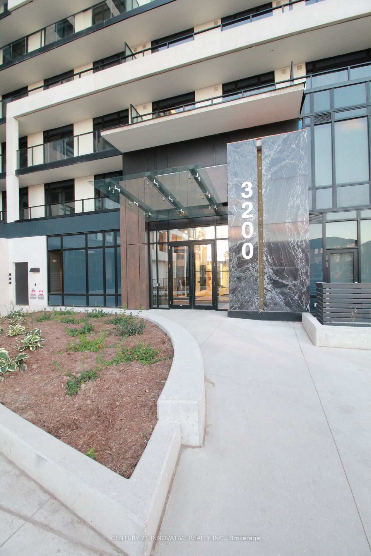 3200 William Coltson Avenue, #106