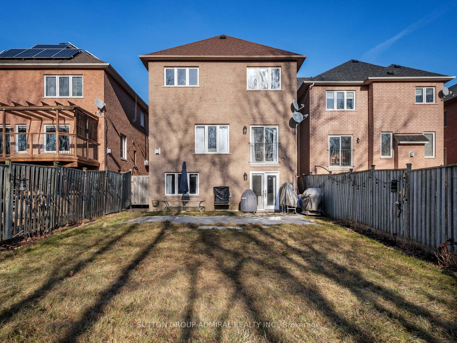 1065 Knotty Pine Grve