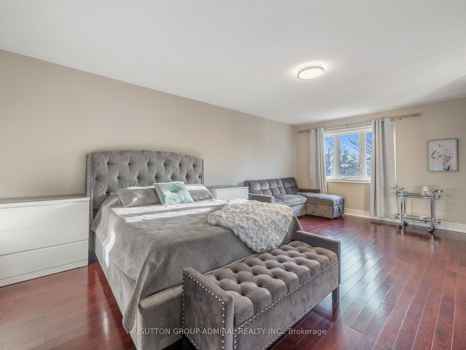 1065 Knotty Pine Grve