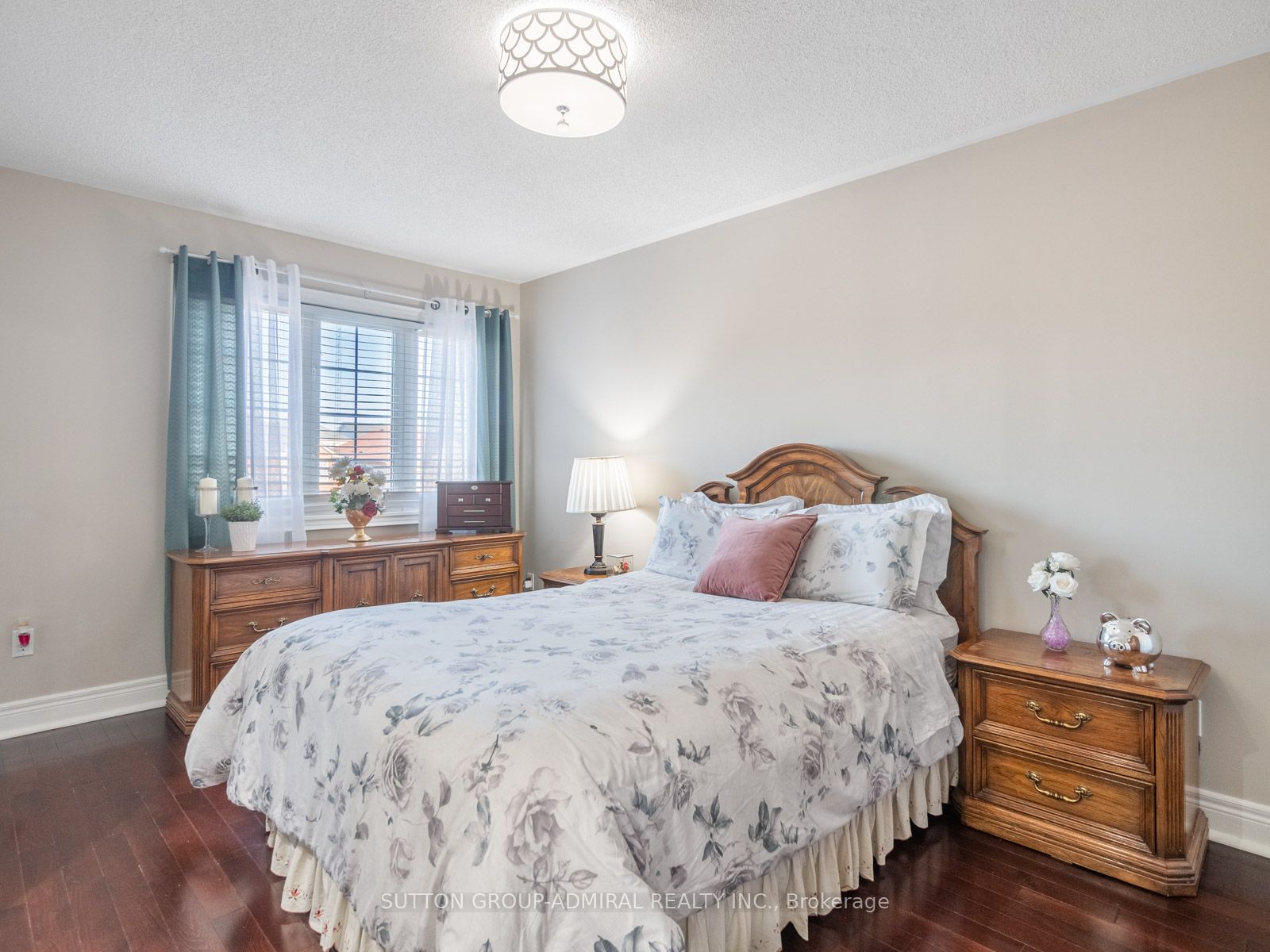 1065 Knotty Pine Grve